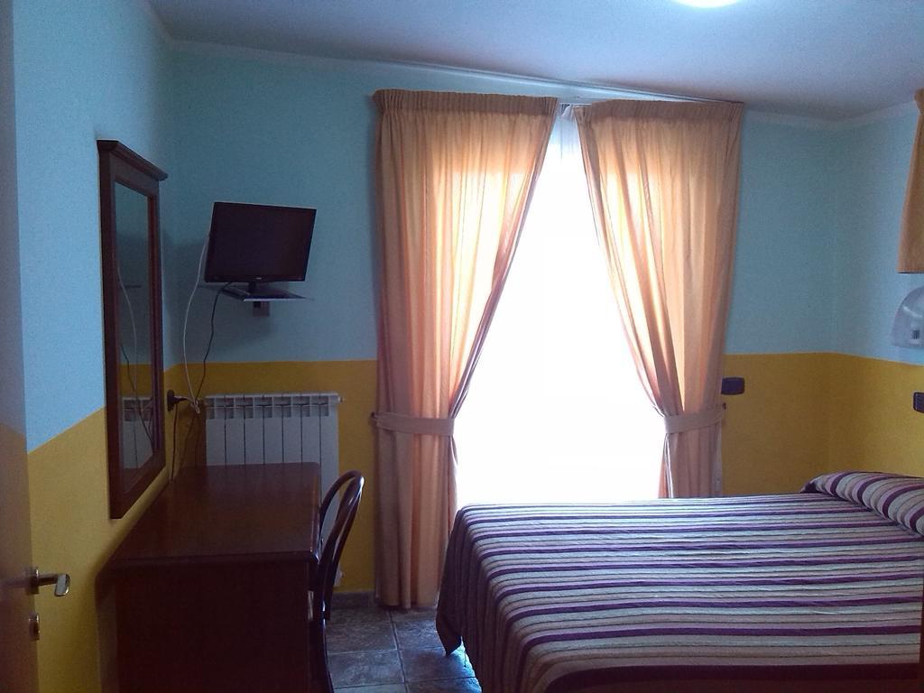 Hotel San Francesco Terme Spezzano Albanese Room photo